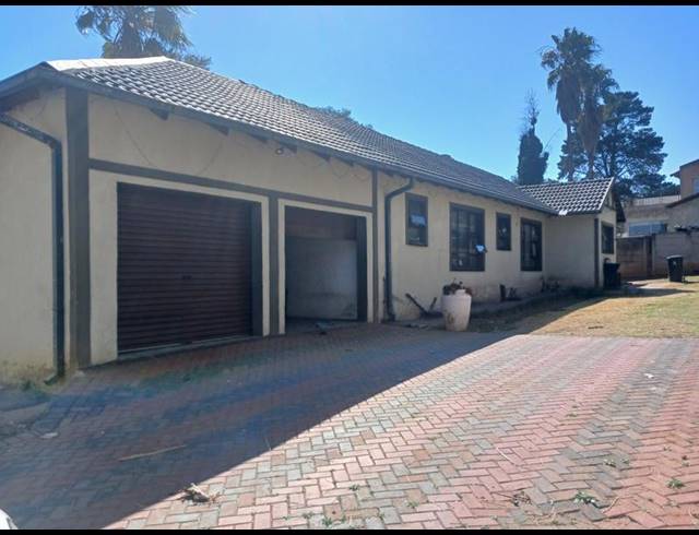 3 BEDROOM HOUSE FOR SALE IN BIRCH ACRES